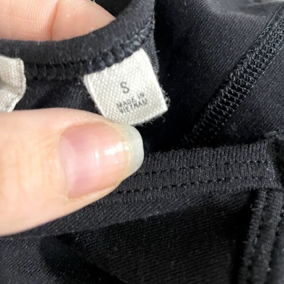 Aritzia Wilfred Free Divinity 7" Romper - Picture 11 of 12